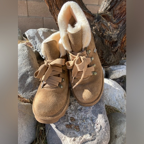 Bearpaw Ankle Boots - Picture 1 of 8